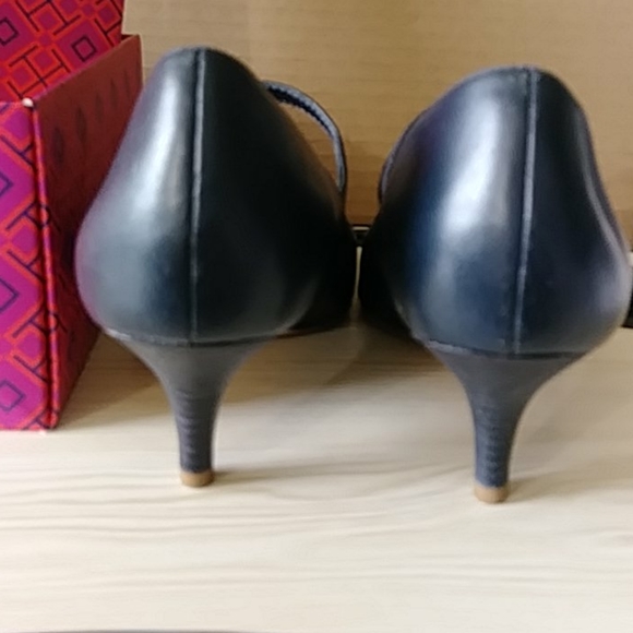 Tory Burch Navy Mary Jane Pointy Toe Kitten Heels - Picture 3 of 5